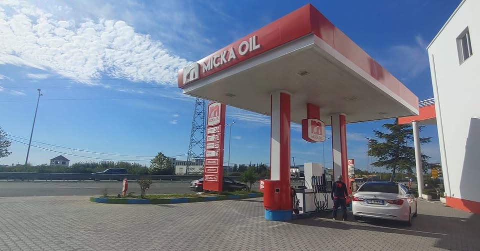 Pika Micka Oil në Kavajë